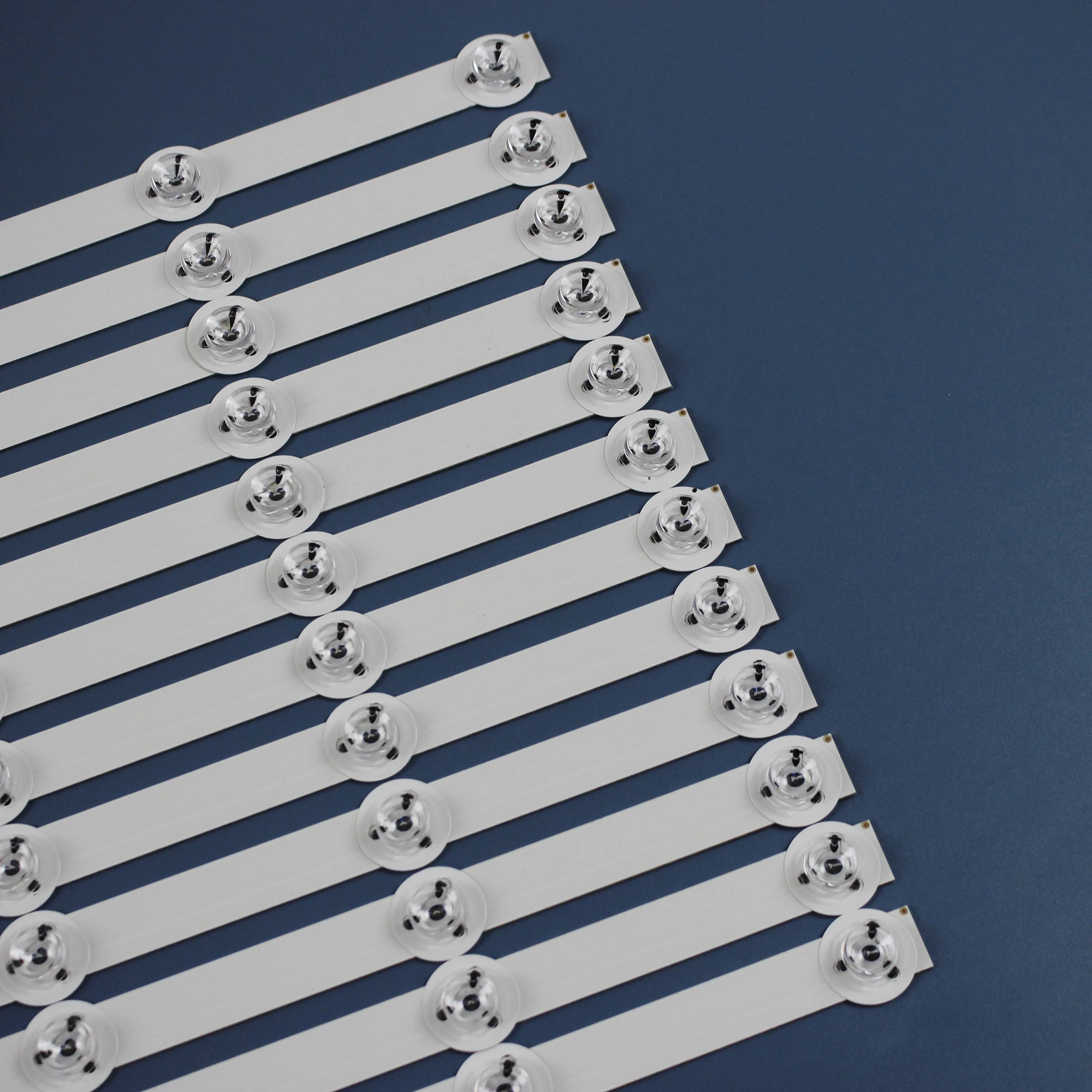 LED قطاع (12) لباناسونيك TX-55CX400B TX-55CX400E TX55CX400B TX-55CXW404 TX-55CX350B 550DLED_SLIM_REV01 30090076