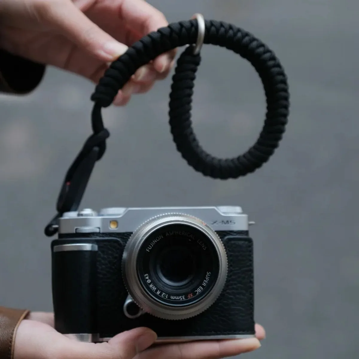 本革牛革カメラバッグ保護ケースカバーベースハンドグリップショルダーベルトハンドストラップ富士フイルム XM5 富士 X-M5