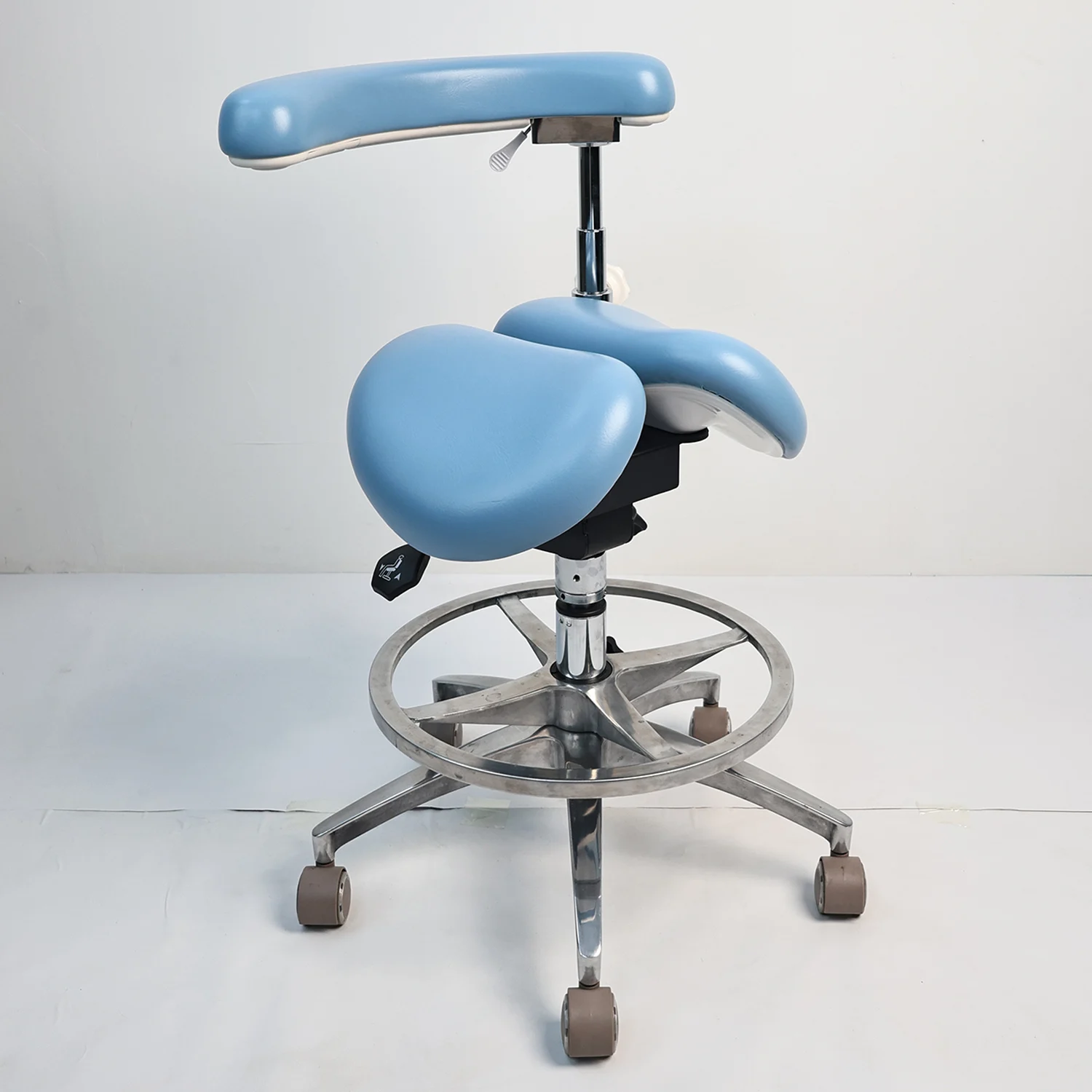 

Armrest Saddle Riding Dentist Doctor Surgery Chair Dental Equipment China Factory Wholesale Price Dentist Saddle Chair Stools