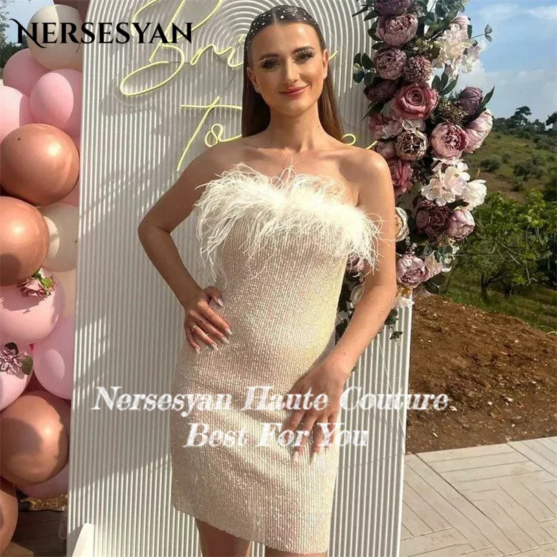 فستان سهرة رسمي جذاب من Nersesyan بدون حمالات بدون أكمام للحفلات الراقصة على شكل حرف A قصير من Vestidos De Fiesta