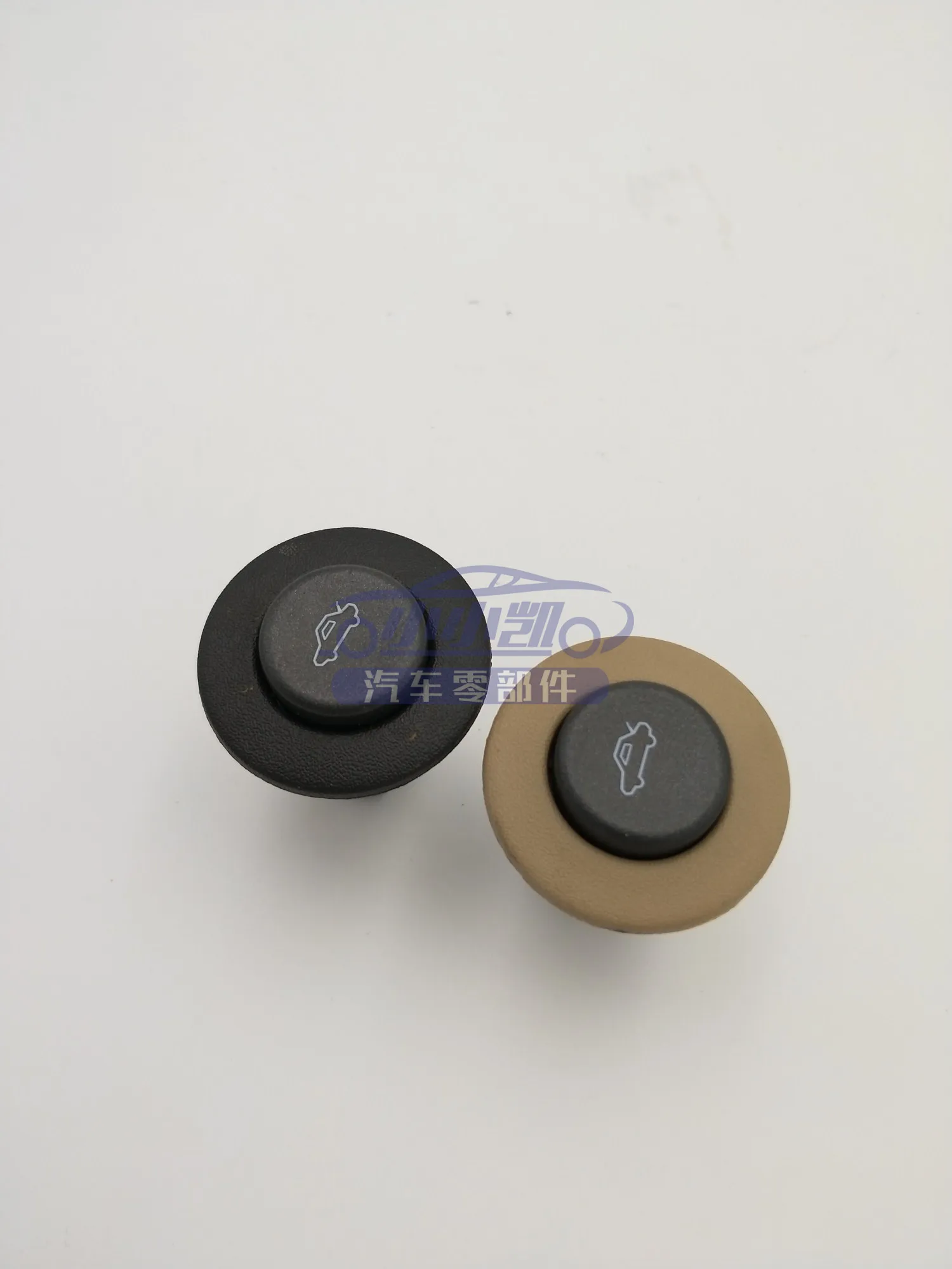 

1pcs For Cadillac 2008-2012 CTS Trunk Release Button