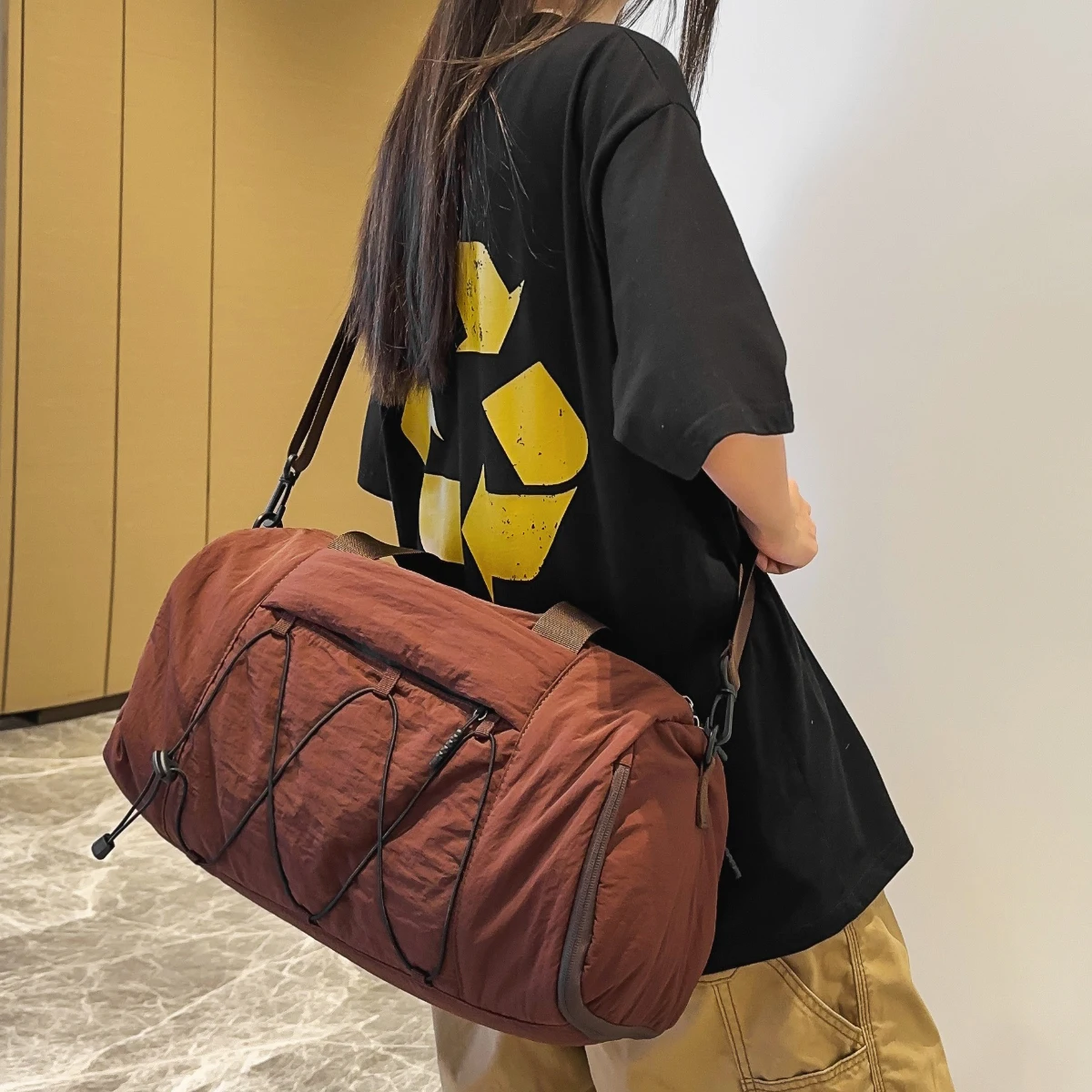 

Large-Capacity Travel Bag for Women, Lightweight Satchel Cross-Body Sports Fitness Bag, Shoe Compartment, Short-Distance Travel Storage Luggage Bag, Men's Mountain Climbing Conference Business Trip