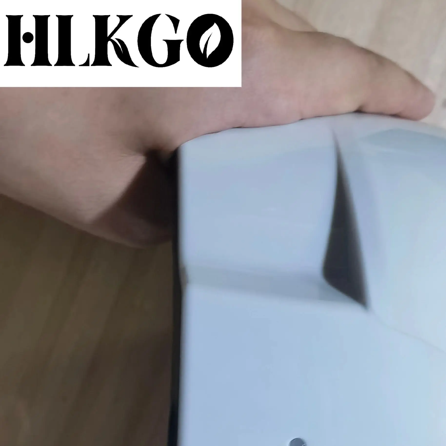 

Лазерный шлем для роста волос HLKGO-C300 с 300 диодами, 650 нм, красная светотерапия, с пультом ДУ, для лечения истончения волос и облысения