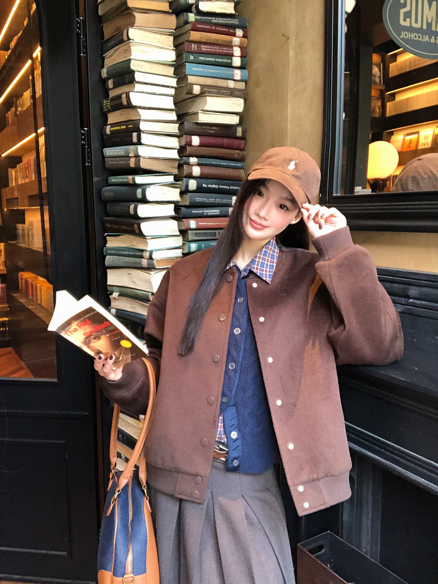 

Красный клуб знаменитостей, женское осенне-зимнее хлопковое джето кофейного цвета, бейсбольное пальто, корейское высококачественное уникальное пальто для поездок на работу