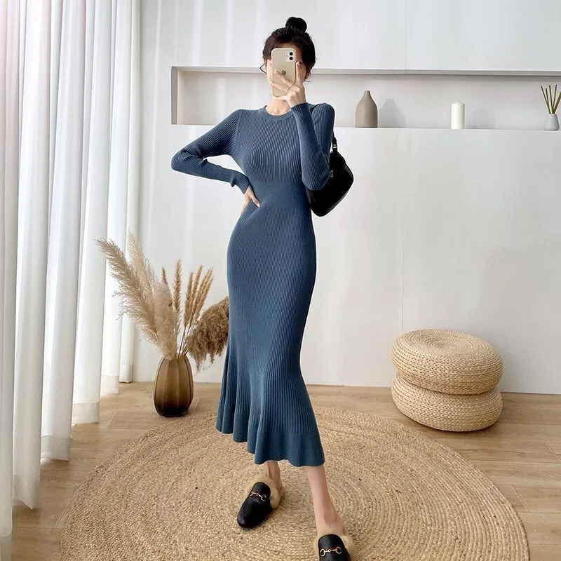 Vestido de malha para mulheres no outono inverno, novo estilo com fundo e camada interna, temperamento slim fit, vestido longo de lã, joelho