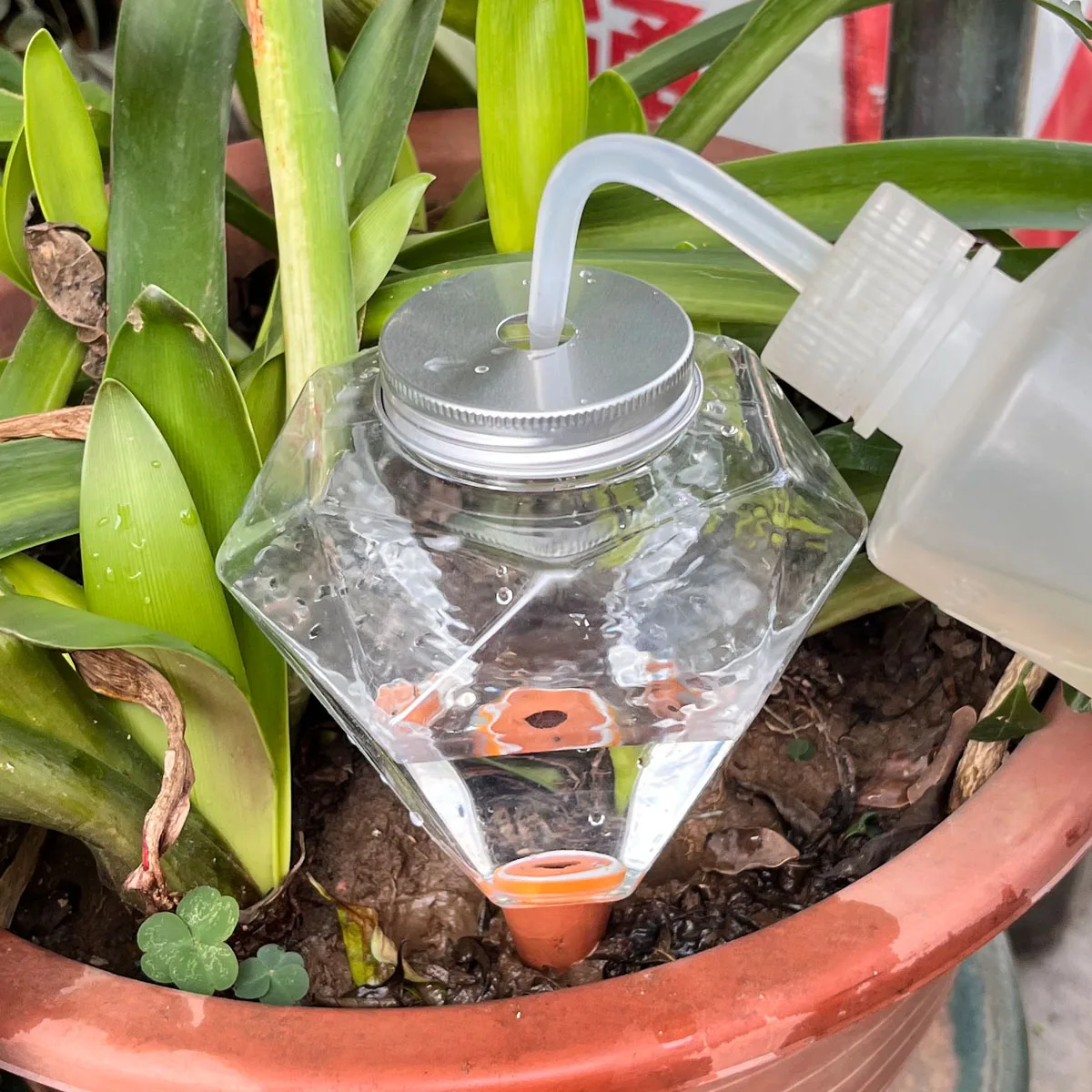 1pcs Cute Plastic Watering Machine Waterer Automatic Automatic Plant Dripper Indoor Outdoor Plants Watering Globes - view 3