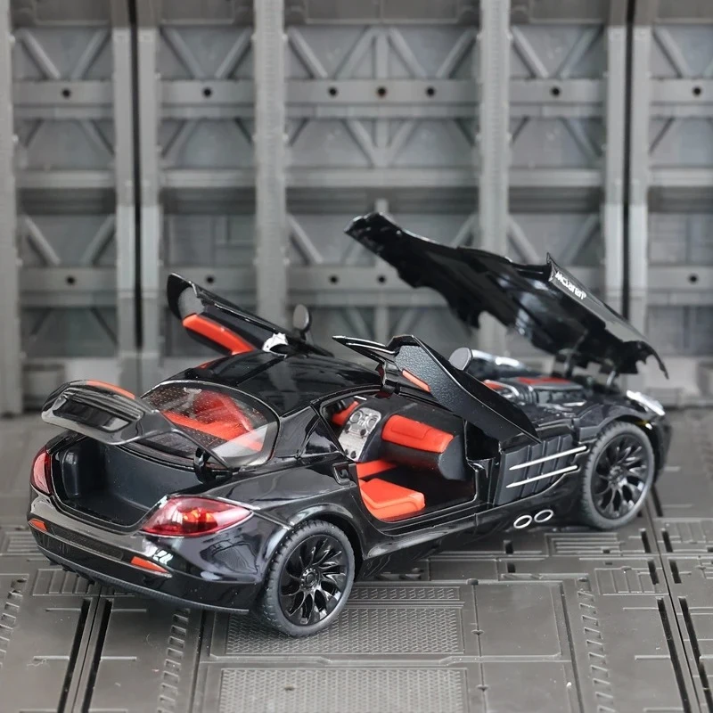 For 1:24 Mercedes-BenzSLR alloy car model decoration door and hood trunk can open acousto-optic children's toys gifts collection