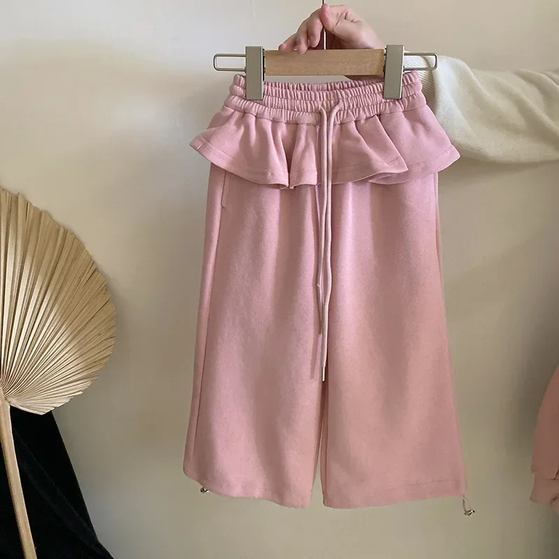 طقم سويت شيرت وردي مكون من قطعتين 2025 ربيع جديد كوري غير رسمي سروال برباط وردي ملابس أطفال عصرية #4