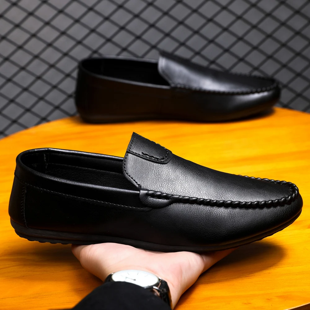 الربيع والصيف أزياء الاتجاه جوكر عارضة الأحذية خطوط الرجال الجلود الأسود والبني العمل أحذية رياضية المشي الأحذية