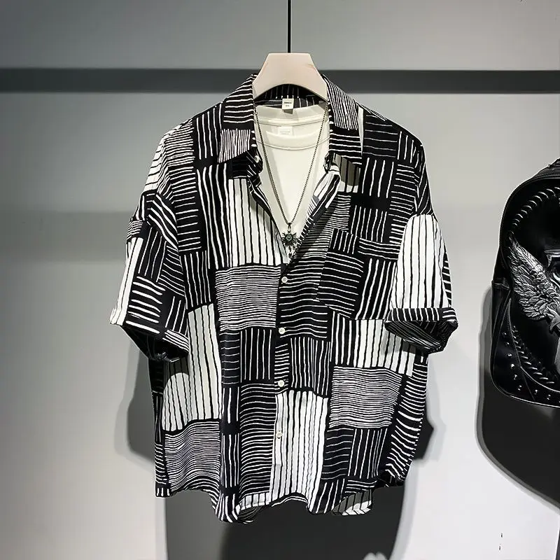 Camisa casual solta masculina, lapela listrada em retalho, combinando cores, arte retrô, sentimento de alta qualidade, tendência estilo americano,