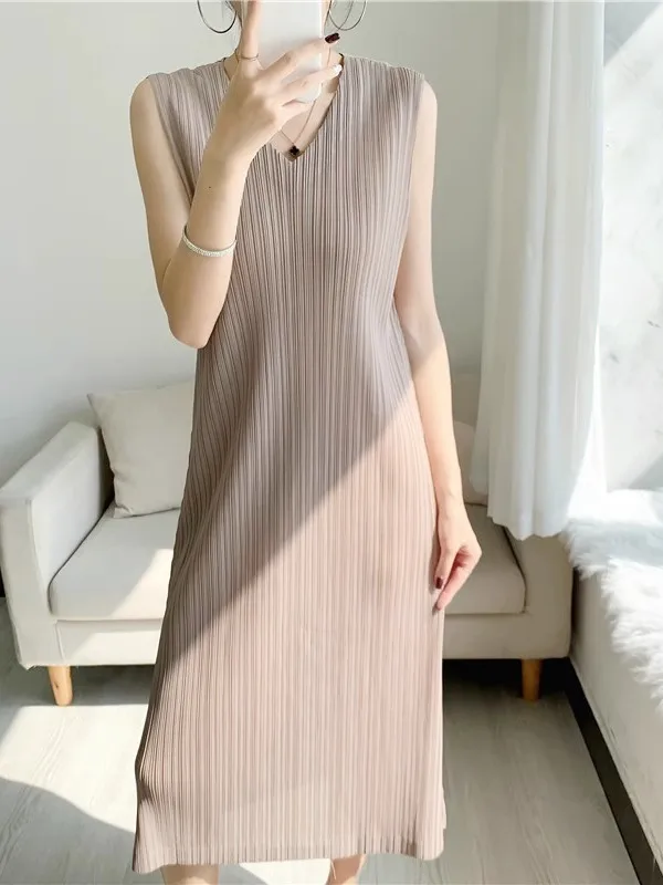 

Summer New Women's Midi Dress Three-pleat V-neck Sleeveless Maternity Skirt Casual Style Polyester Fiber Mid-waist Skirt