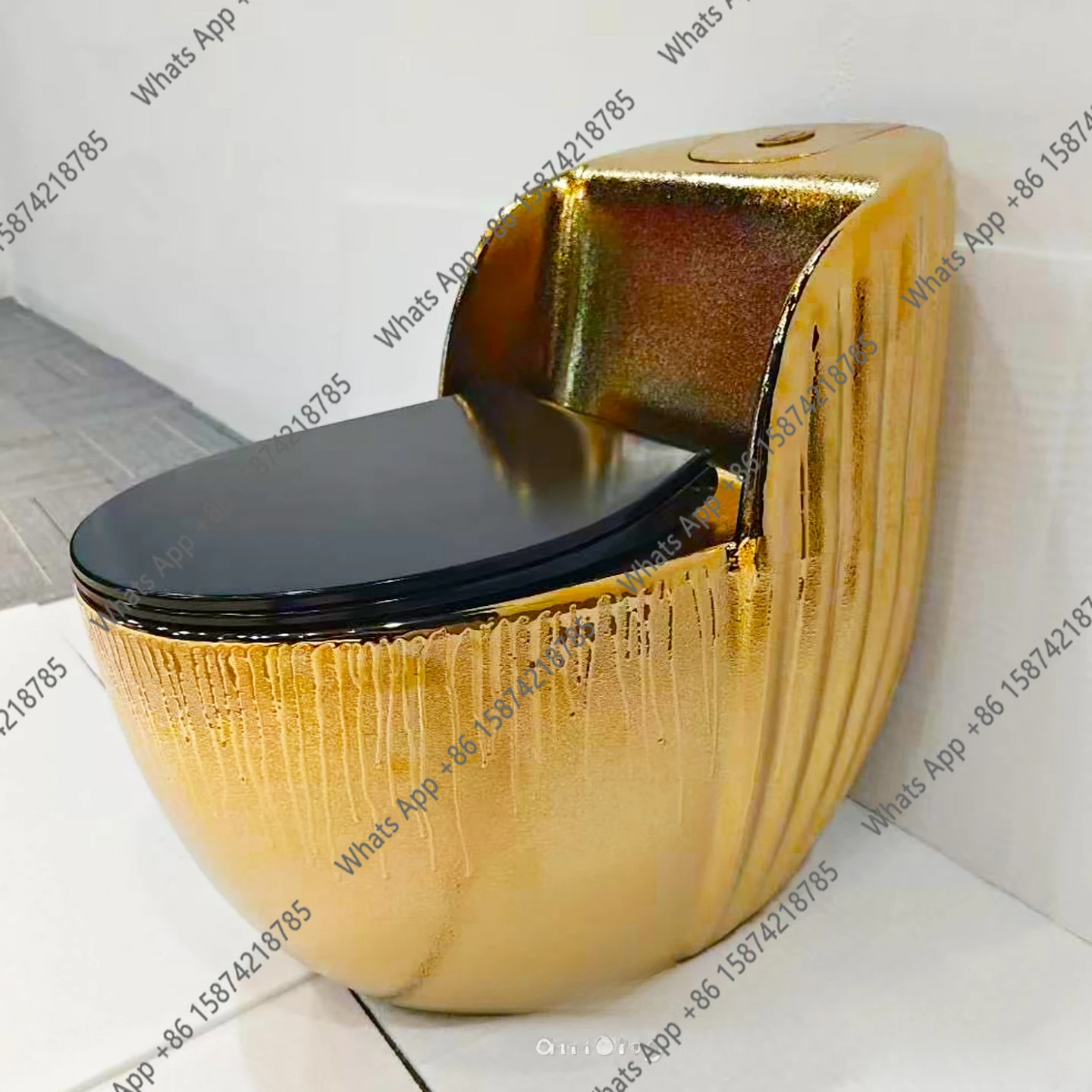 Color egg type personalized creation toilet siphon type household pump ordinary small apartment gold toilet gold plated
