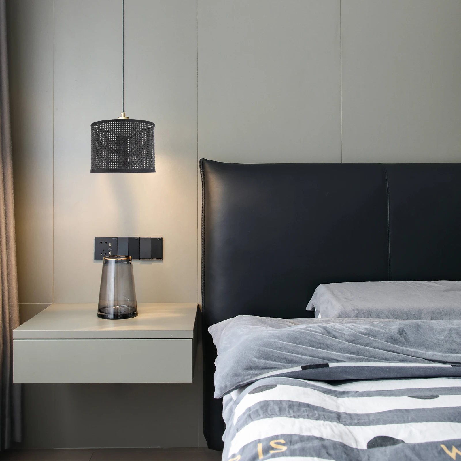 

16cm Black Checkered Plastic Woven Lampshade E27 Socket Minimalist Replacement Table Lamp Shades for Pendant Lighting