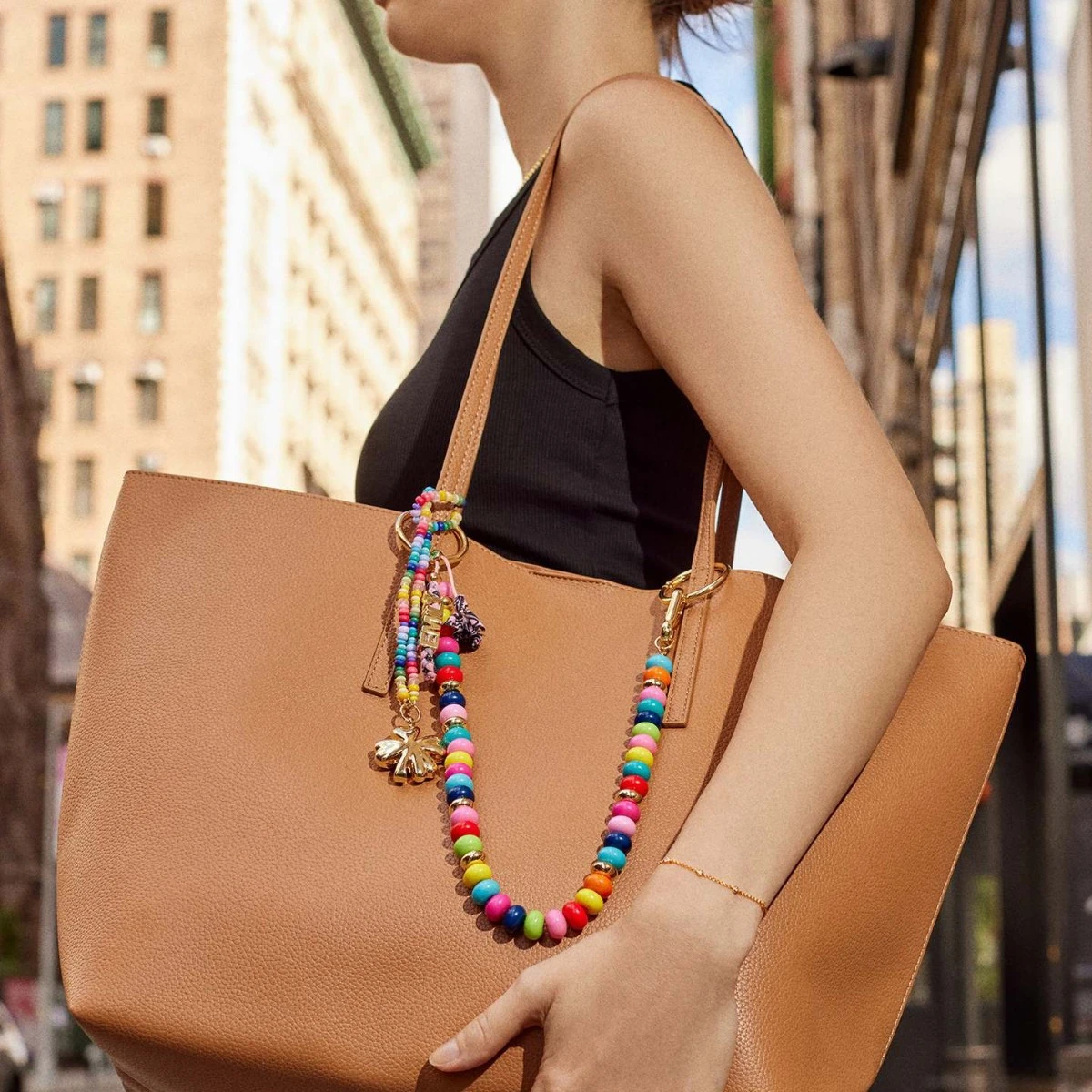 Beliebter bunter Taschenanhänger, handgewebter Schlüsselanhänger, Internet-Trend-Anhänger, buntes Seil, Perlenaugen, DIY-Zubehör – Detail 2