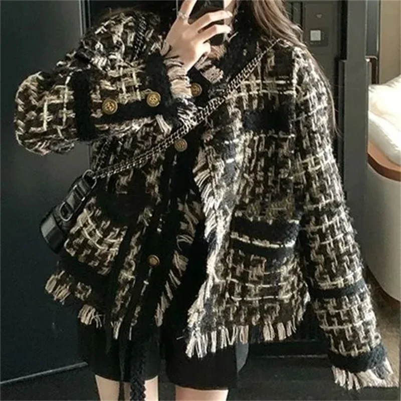 2025 Spring Autumn New Campus Wind Heavy Industry Black Gold Braided Fringe Advanced Sense of Small Fragrant Wind Female Coat