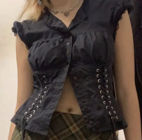 

Женский кружевной топ с рюшами, повседневная черная рубашка с рукавом 1/4, круглым вырезом и пуговицами, Y2k, уличная одежда, весна-лето