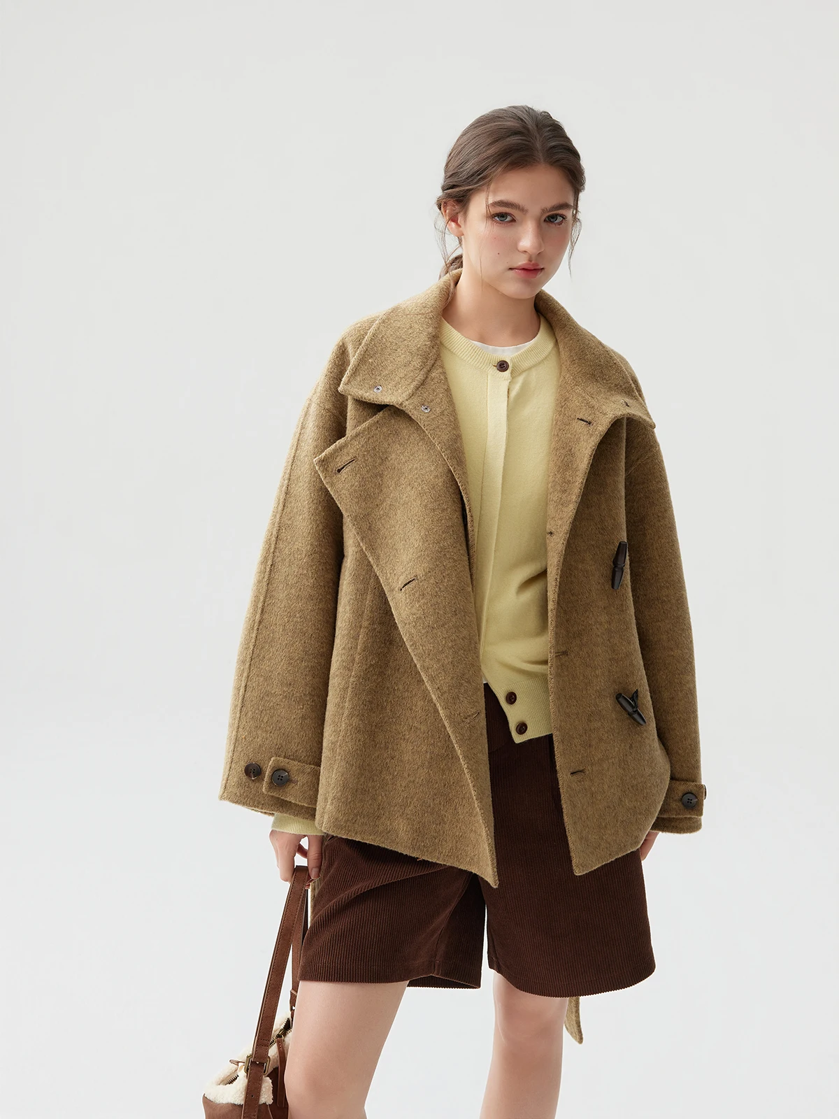 

GSSMZ Двустороннее шерстяное пальто женское с воротником-стойкой, короткое, зимнее, новое, с поясом, шерстяной воротник, повседневное, эксклюзивно онлайн