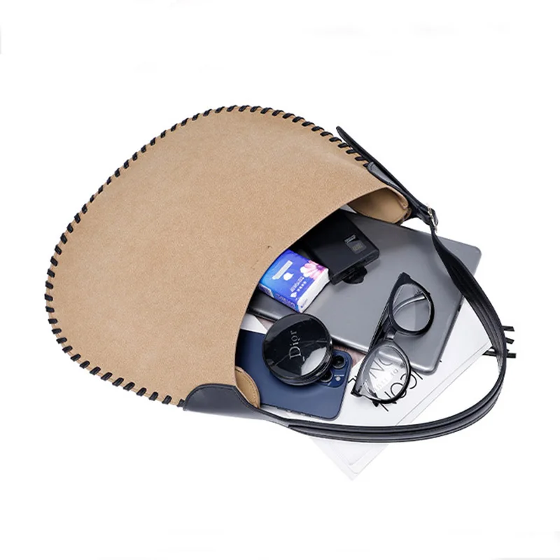 Fashionable women's bags retro casual shoulder bags large capacity niche multifunctional armpit handbags women's commuting bags