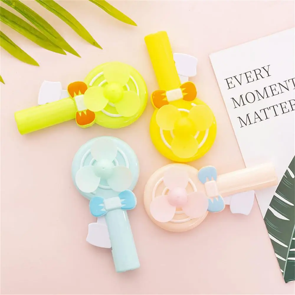 Portable Handheld Fan Mini Random Color Without Battery Portable Hand Press Cute Fan For Children Hand Pressure Fan Summer