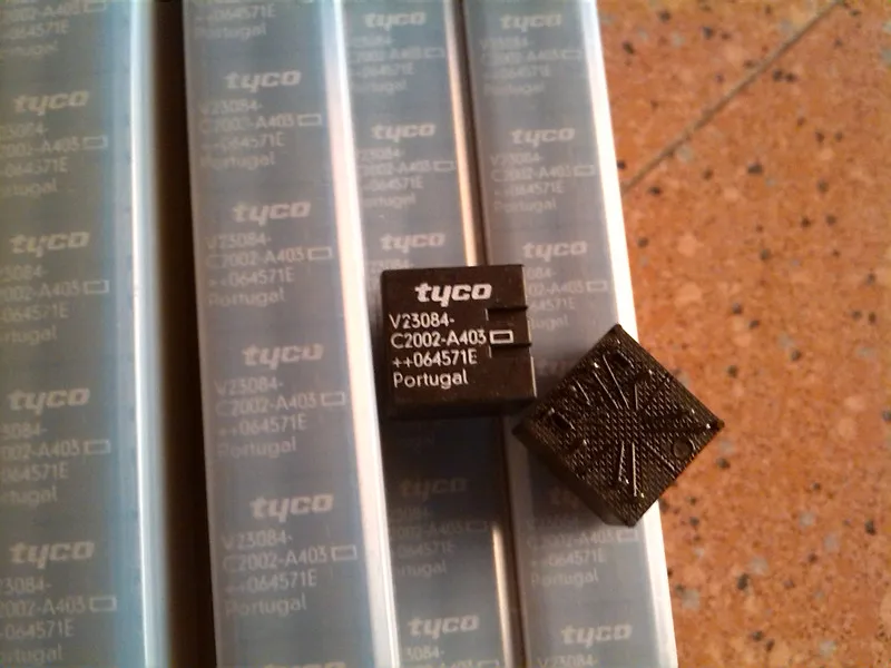 Free shipping  V23084-C2002-A403       10PCS  As shown