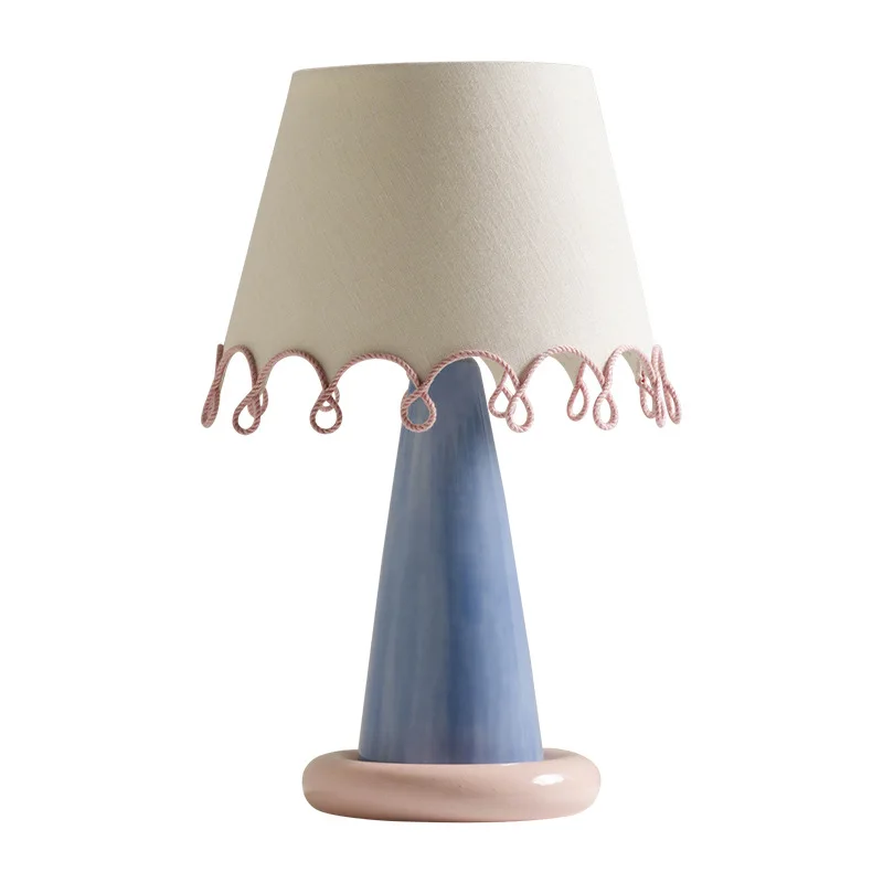 

Color matching desk lamp cute girlish sense Nordic designer bedroom bedside decoration atmosphere light casa