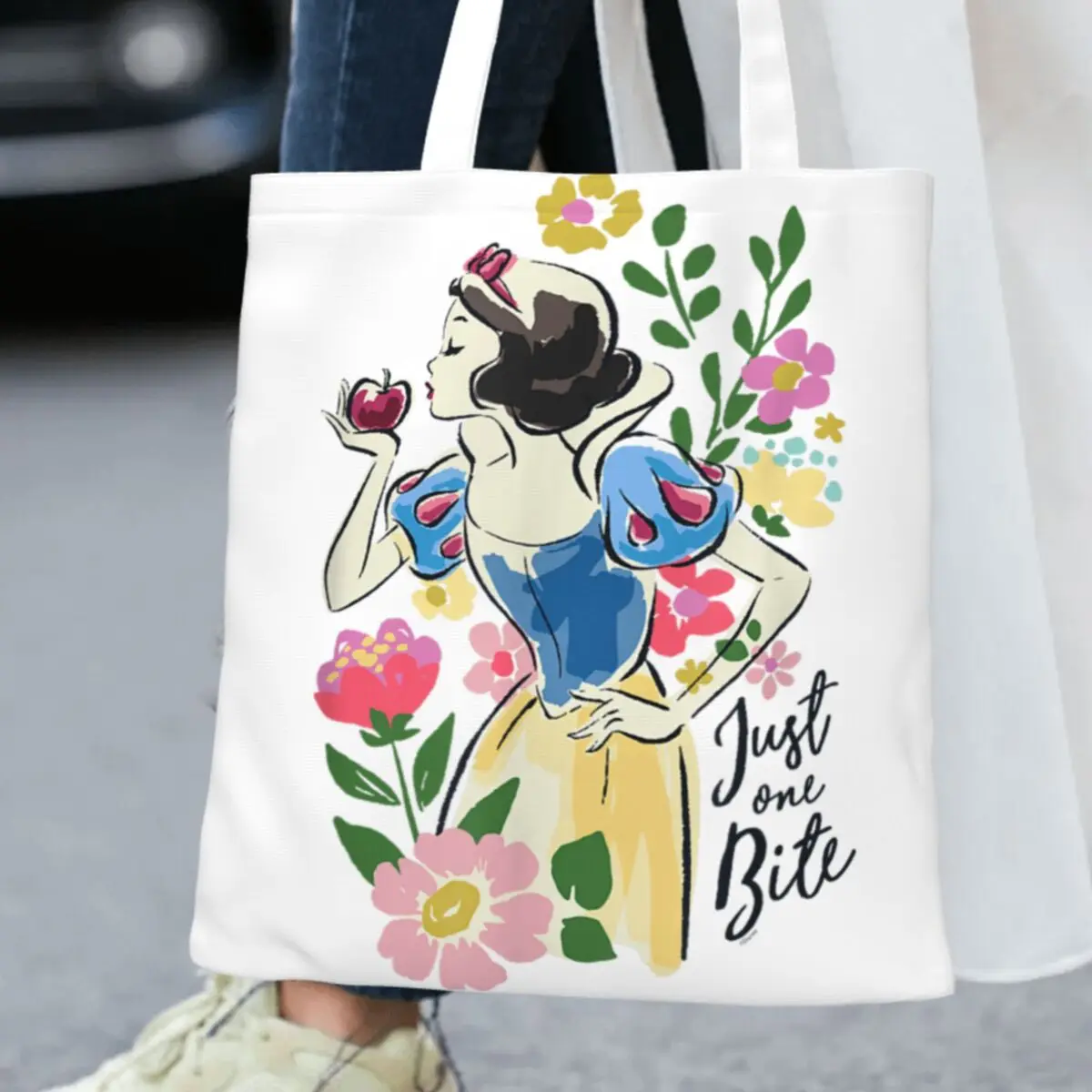 

Сумка-шоппер с цветочным принтом «Принцесса Белоснежка: Просто один кусочек», пляжная сумка, студенческая сумка через плечо, стильная тканевая сумка-тоут