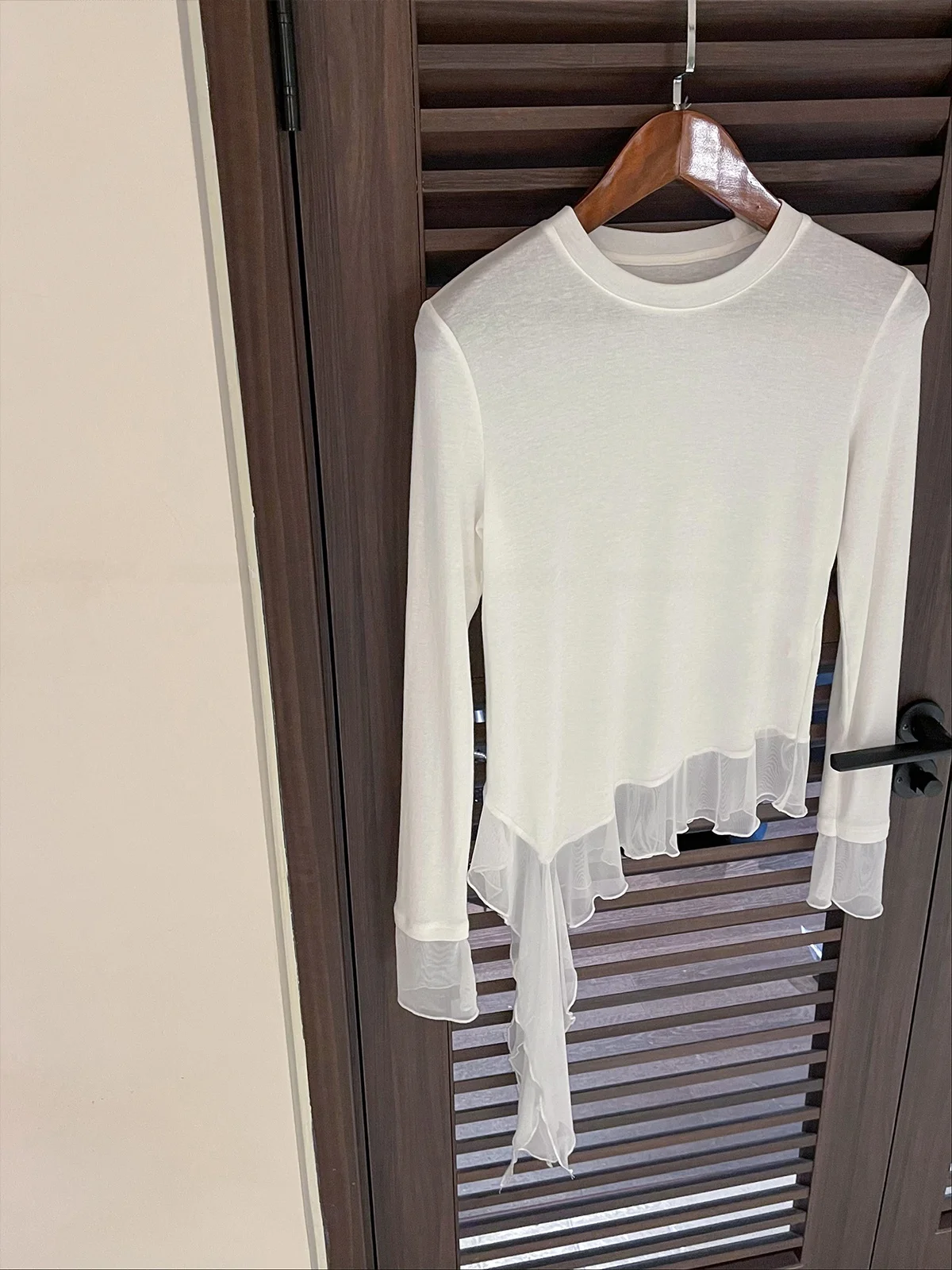 

Love Devil Fish Women's Long Sleeve T-shirt Lace Splicing Wool Spring Design Irregular Top Commute Style round Neck