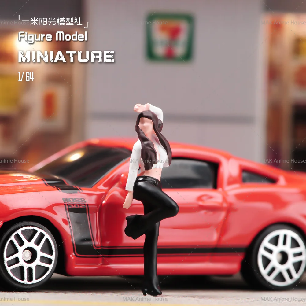 Miniature Figure 1/64 Police Take Sexy Casual And Cute Photos Male Female Diorama Doll Creative Street Scene Props Car Toys