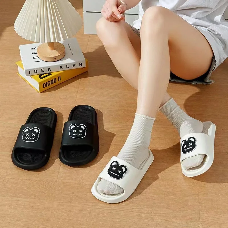 Dames Slippers Indoor Badkamer Zomer Nieuwe Anti-Slip En Anti-Geur Dikke Zool Cartoon Beer Slippers Heren Home Fashion Slippers