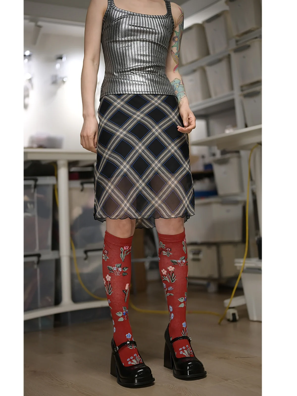 

Юбка миди из мягкого тюля SDP27, двухслойная, эластичная, в клетку, в уличном стиле, с завышенной талией, из других материалов, 00%