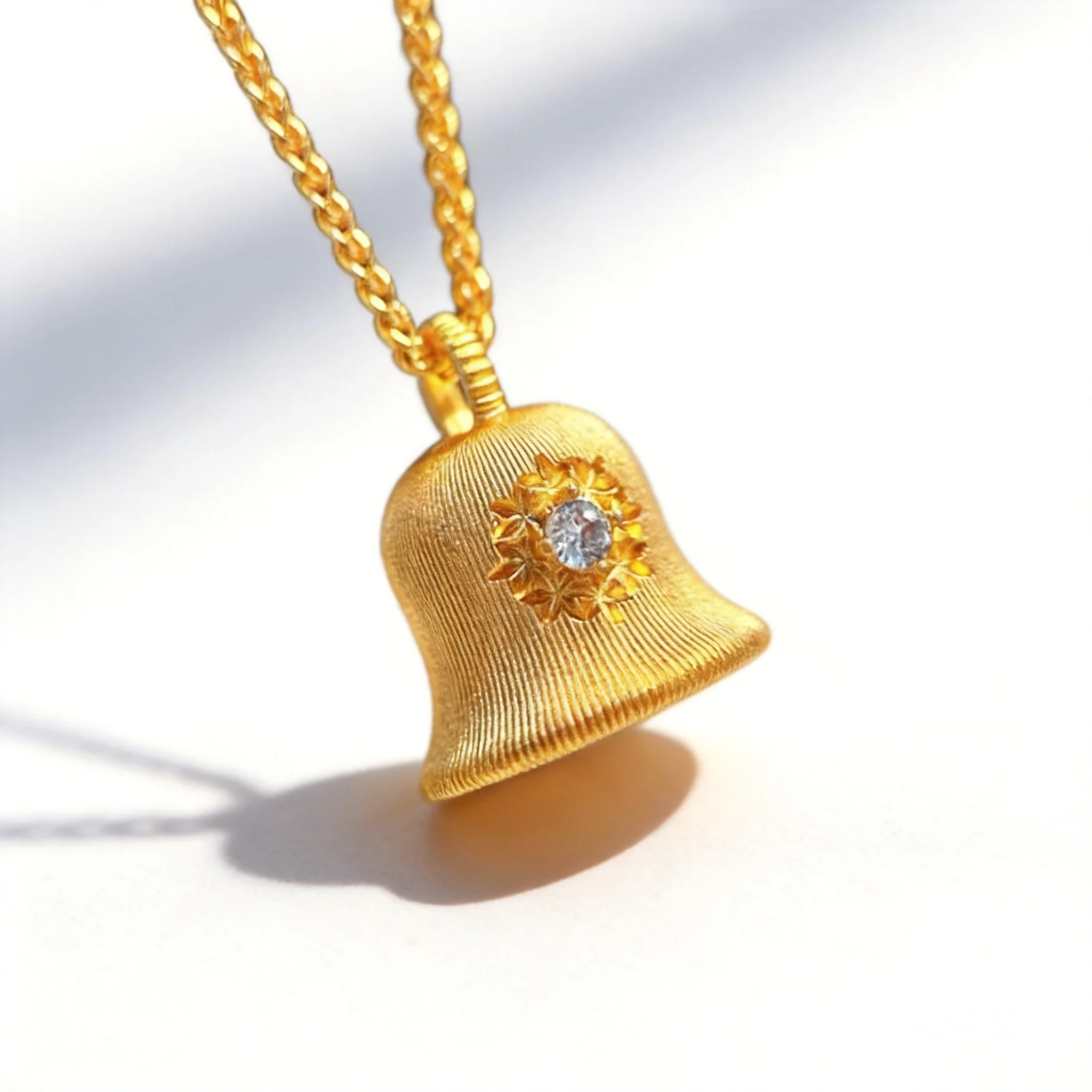 

Women's Clavicle Necklace 2026 Christmas Wishing Bell Pendant Gold Plated Brushed Rhinestone Inlaid Light Luxury Fashion Jewelry