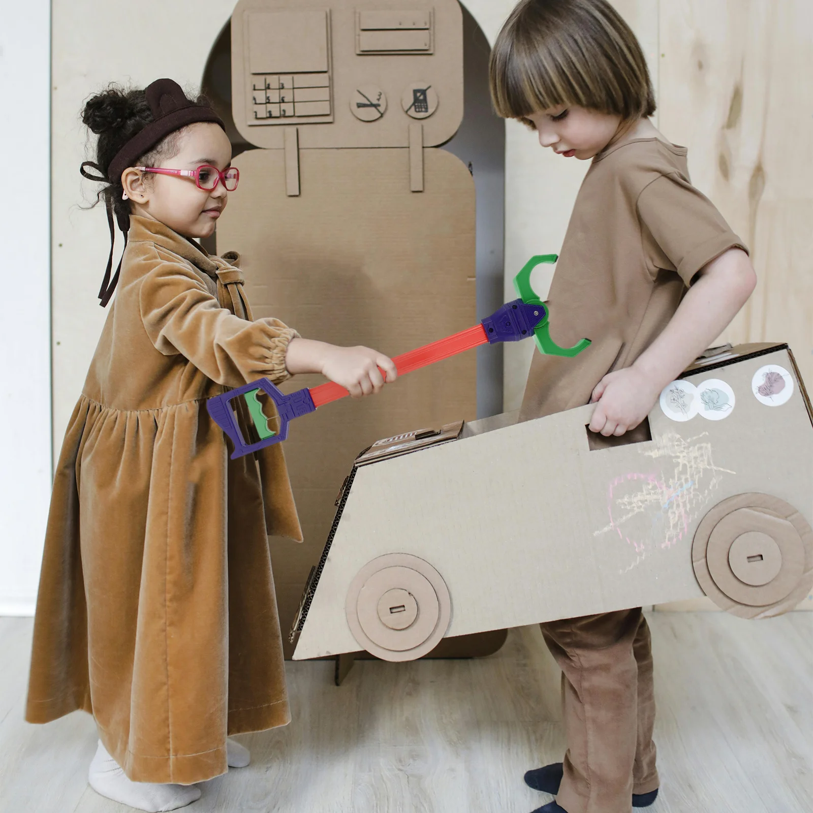 子供用メカニカルアームグラバー 目の協調性を高めるインタラクティブピックアップツール 弾性爪付き ロングハンドル 恐竜 サメ