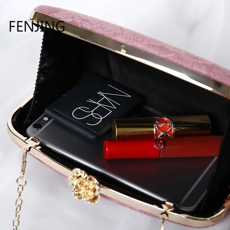 2023 Female Bag Pink Lace Evening Clutch Purse Handbags Luxury Designer Metal Rose Button Shoulder Bag Chain Bride Wallet Bolsas