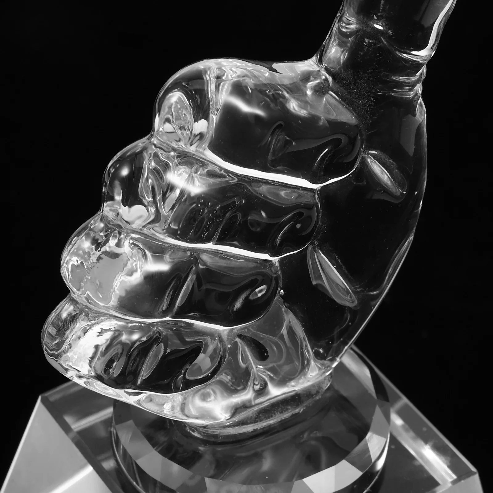 

Crystal Thumb Trophy Decorative Clear Trophy Award for Desktop Home Office Party Celebration Winner Prize Award