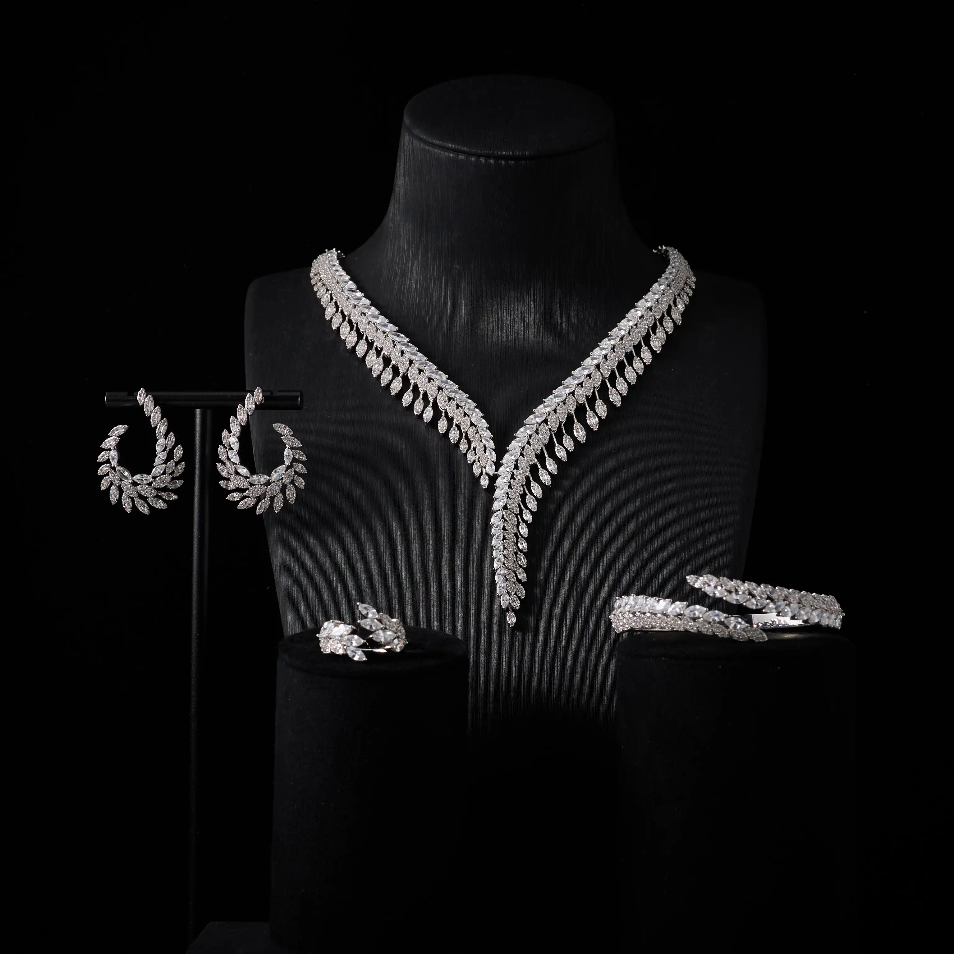 

241104 Luxury Women Jewelry set Cubic Zirconia Bridal Necklace Sets Wedding Engagement Party Festival Jewel Accessory