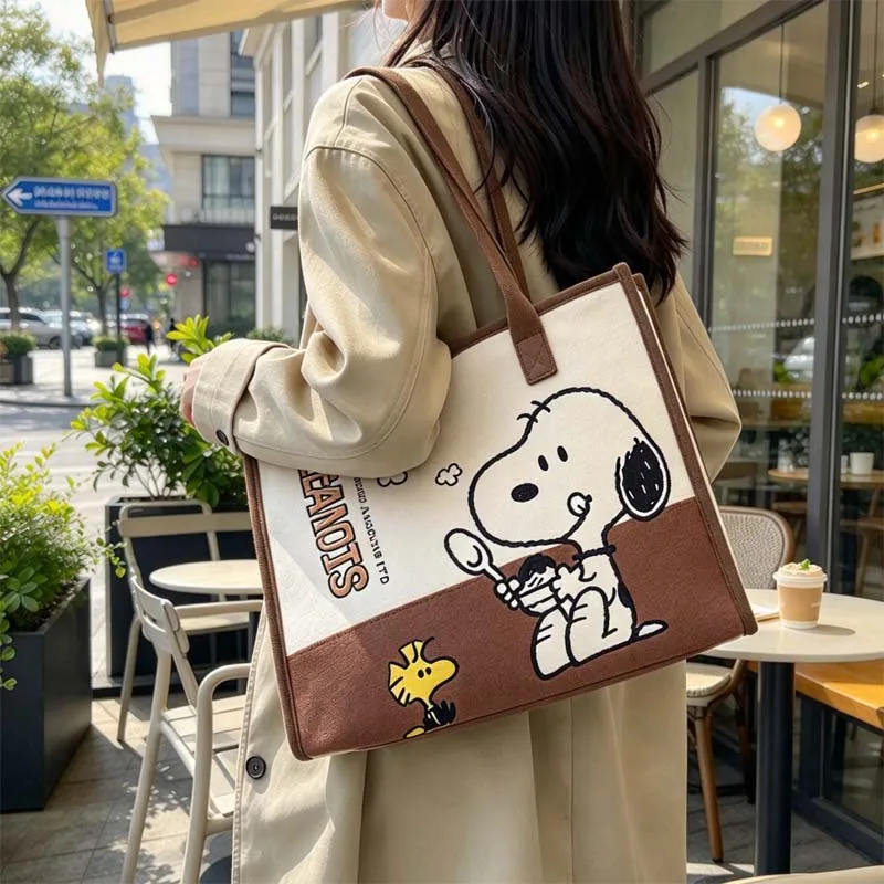 Bolsa de ombro fofa com o personagem Snoopy, mochila de grande capacidade, ideal para o dia a dia, bolsa de lona portátil, um presente perfeito para amigos.