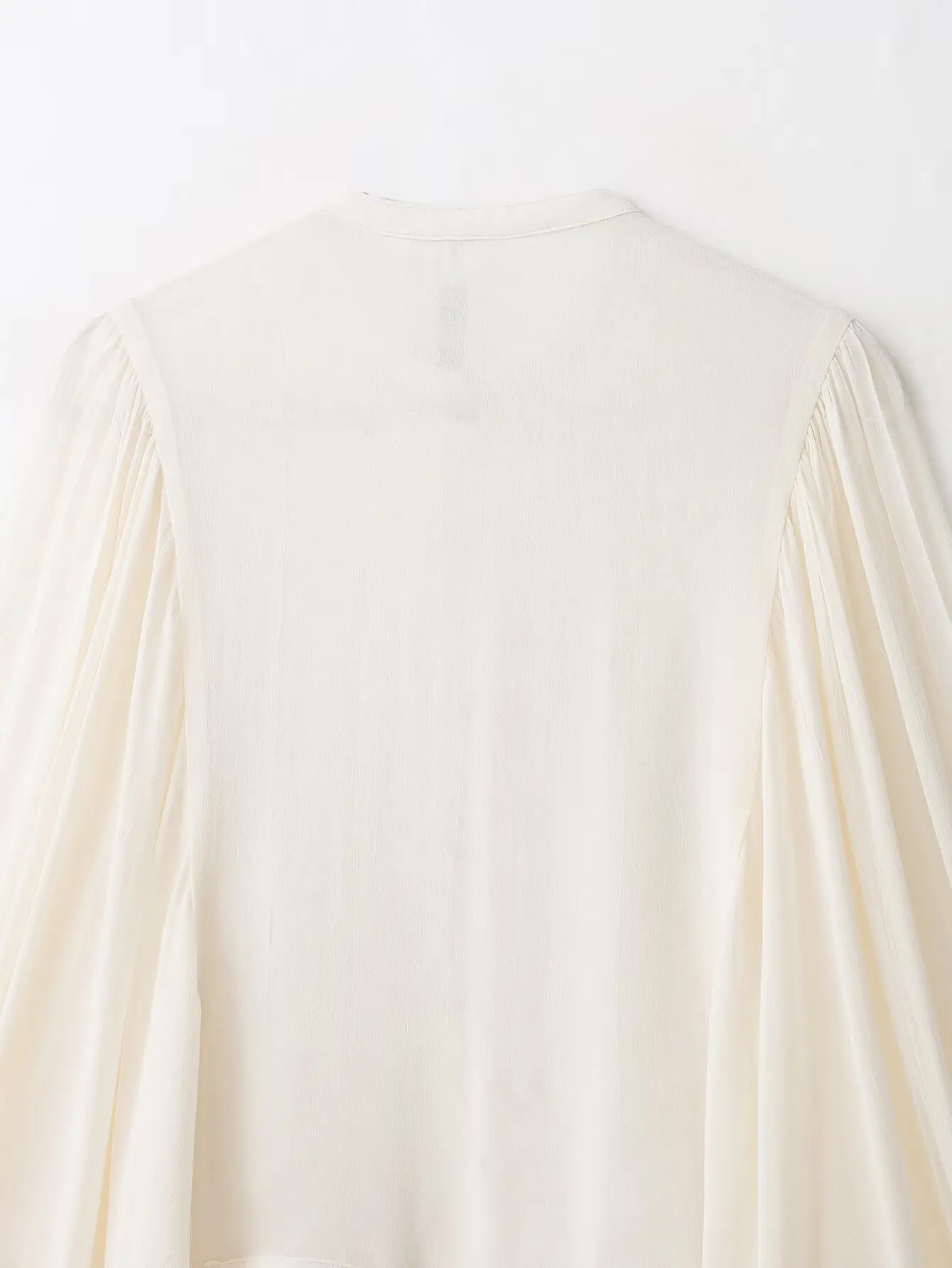 2026 Neue Damenbluse in Unifarbe, Oversized, mit Laternenärmeln, Plissee, im französischen Vintage-Stil, atmungsaktiv, lässige Sommerbluse für Damen – Detail 9
