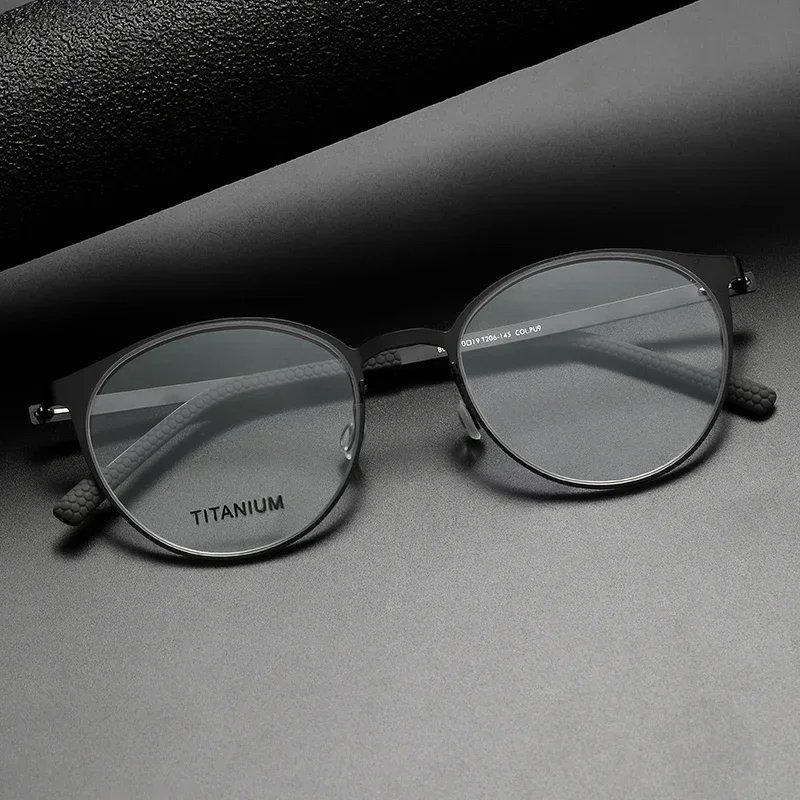 Retro Round  Denmark Titanium Reading Eyeglasses For Men Lightweight Screwless Women Glasses Prescription Frame 8001 Spectacle