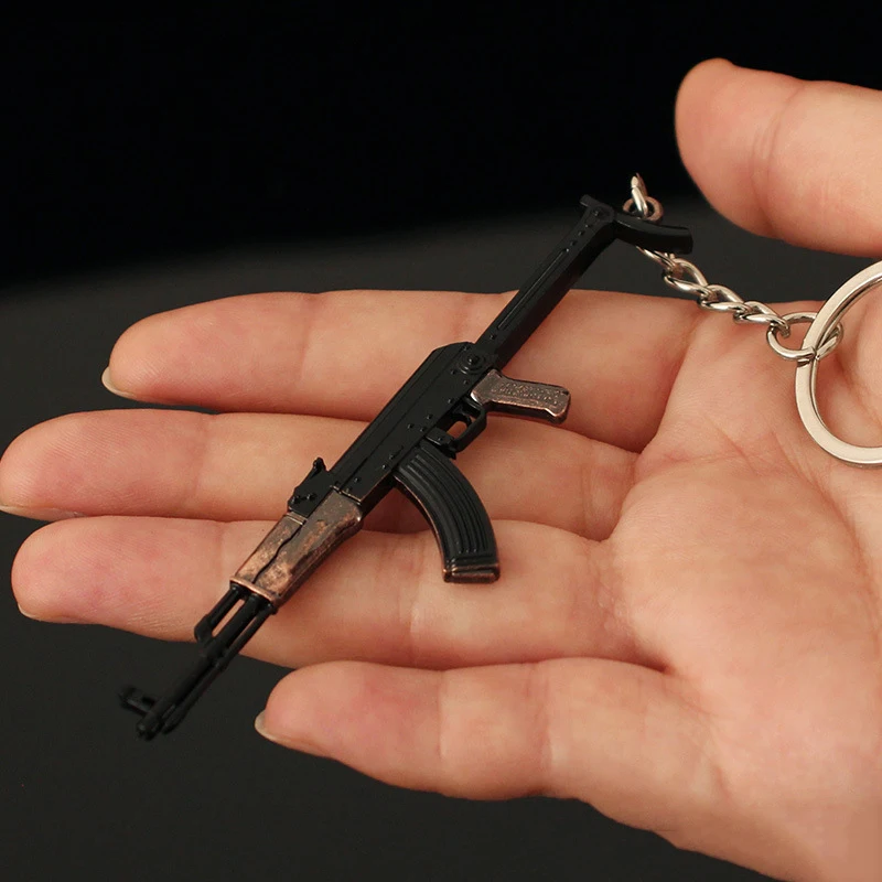 9cm Mini Gun Model Keychain AKS-47 Model Jewelry Weapon Metal Pendant Key Chain Chaveiro Bag Car Key Holders Gift For Kids Men