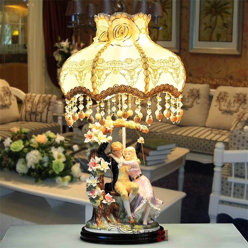 European-style palace ceramic cloth table lamps living room bedroom bedside lamp wedding room American princess desk lights