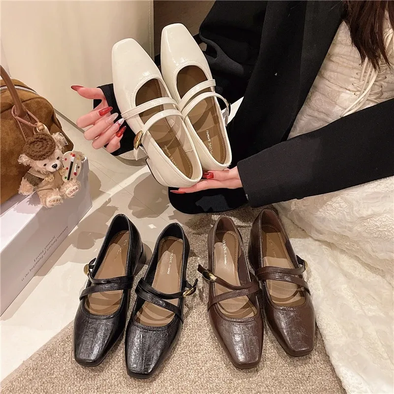 

Женские туфли 2026 года: Новинка весенней коллекции, универсальные, с квадратным носком, неглубоким вырезом, удобные, на плоской подошве