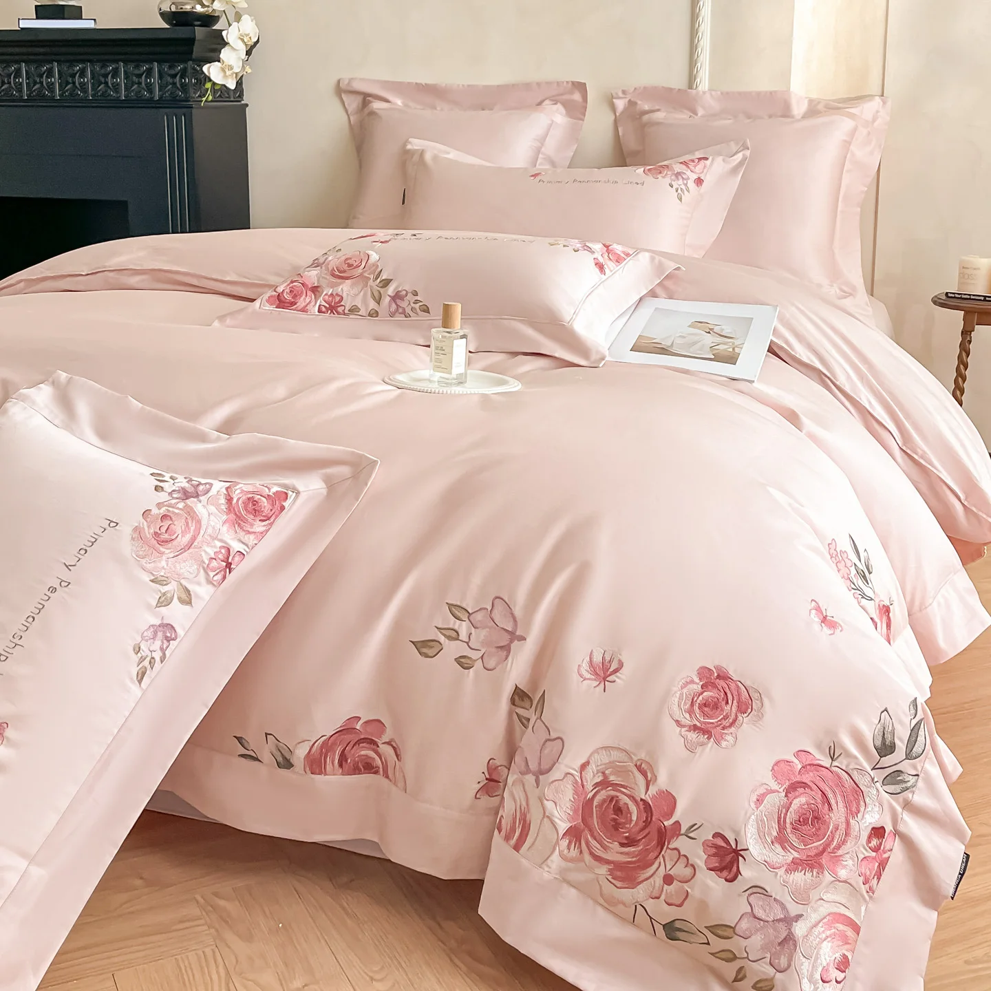 Egyptian Cotton Bedding Set Luxury Red Rose Flowers Embroidery Duvet Cover set Flat/Fitted Bed Sheet Pillowcases Home Textiles