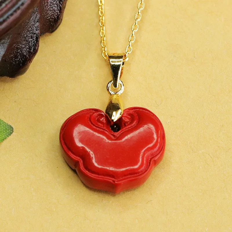 pendentif-ruyi-en-cinabre-pendentif-en-sable-rouge-dansha-bijoux-du-nouvel-an-chinois