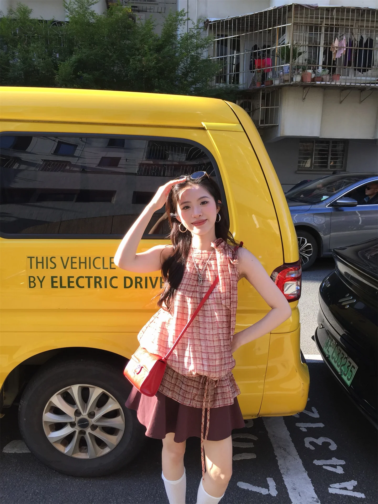 

Fashionable Plaid Sleeveless Shirt And Skirt Two-Piece Set for Women Summer Slimming Versatile Clothing Ensemble
