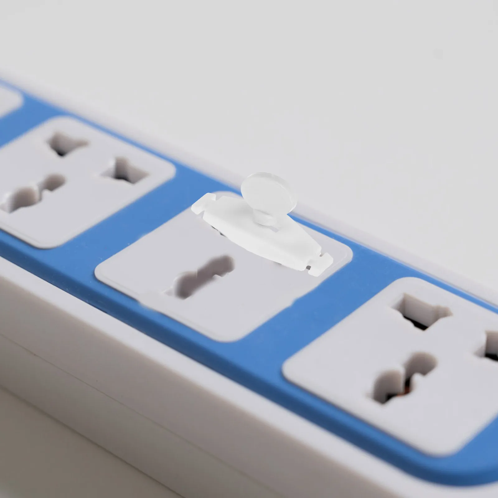 

5 set Outlet Covers Child Safety Anti Shock Electric Protection Durable Plastic Home School Use Baby Proofing Socket Plugs