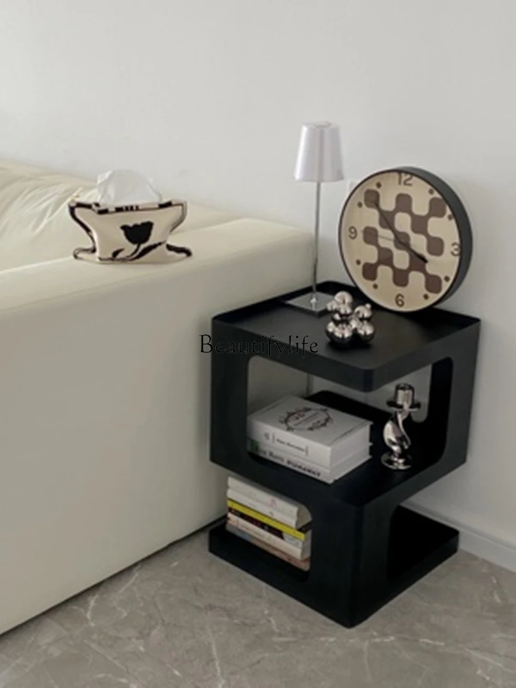 Z.-* طاولة بجانب السرير مخصصة ومبتكرة بتصميم هندسي وطاولة زاوية صغيرة للشقة