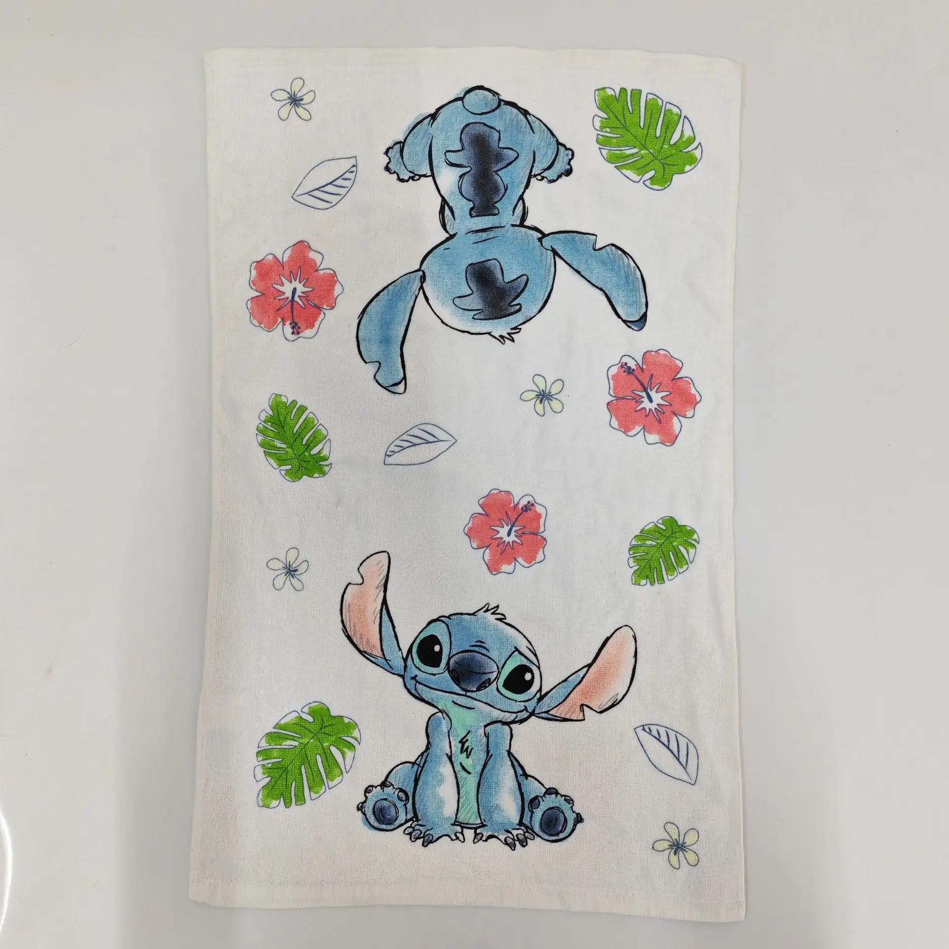 

DisneyStilt European and American cartoon cute cut velvet paint cotton plus soft printed towel tea towel