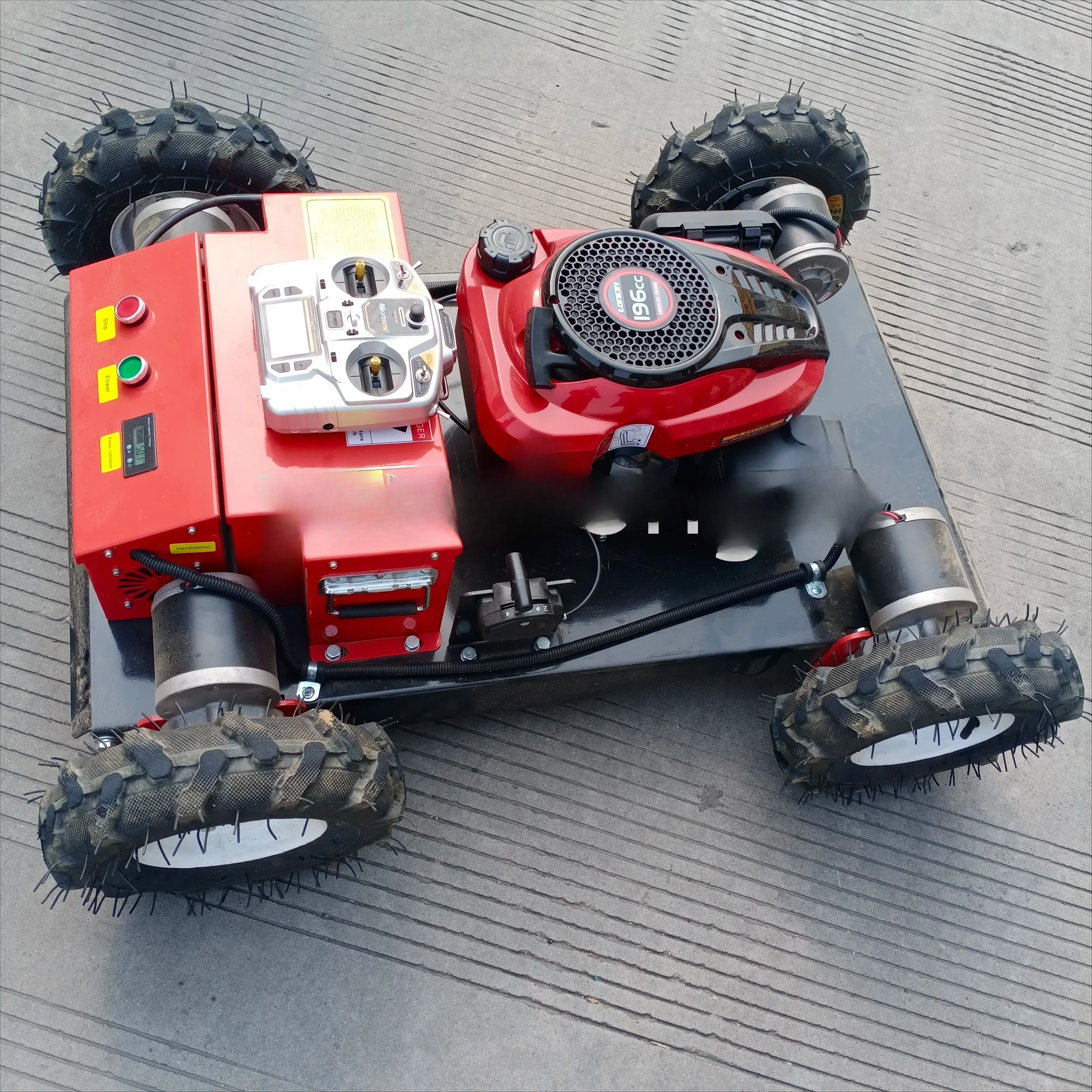 Tosaerba telecomandato HT550: Motore Longcin da 196cc