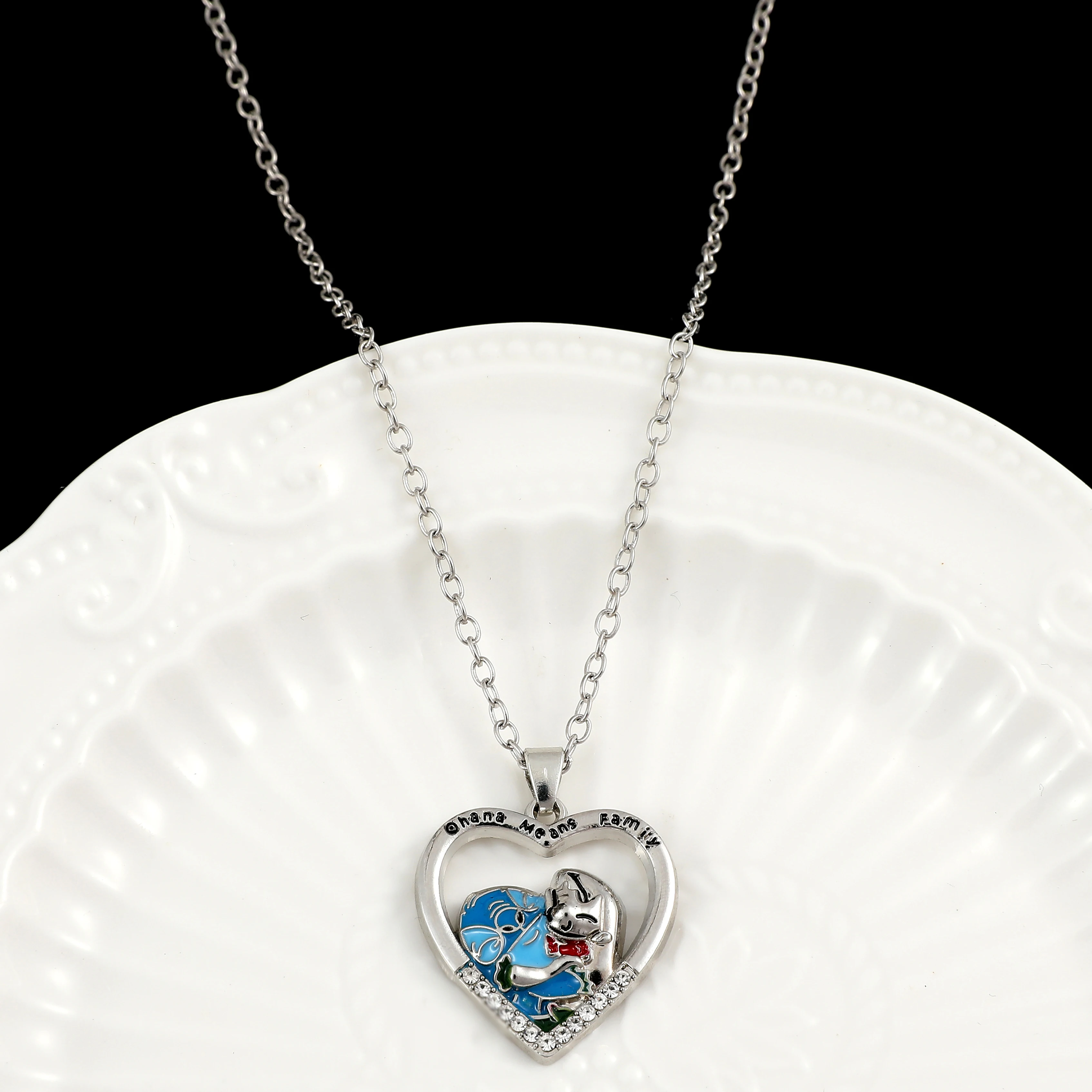 Disney Cute Heart-shaped Stitch Necklace Fashion Advice Heart-shaped Hollow Pendant Necklace Exquisite Decorative Gifts