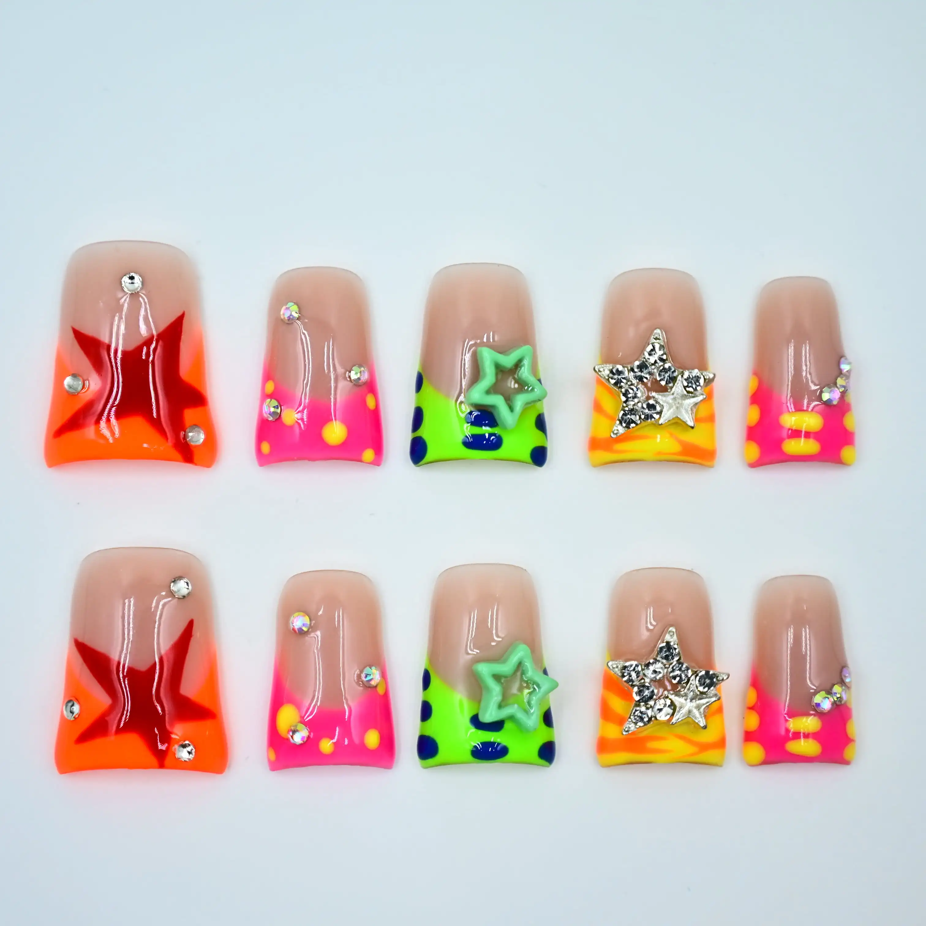 

Handmade Press On Nails, Fluorescent Contrast Cartoon Short Duckbill Fashion Edgy Nails